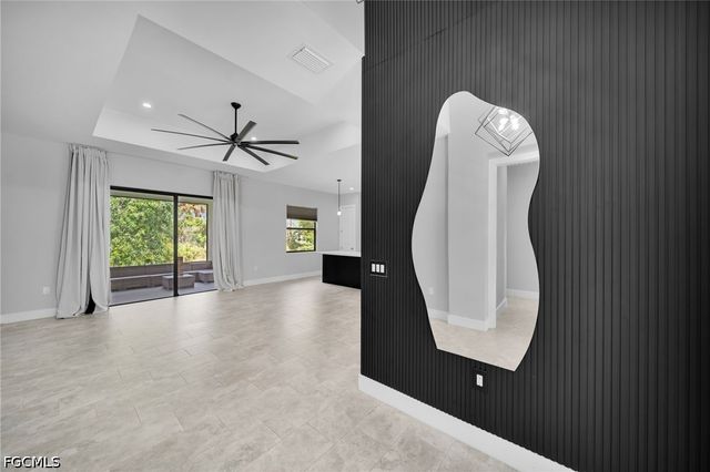 2902 Villa AVE S, Lehigh Acres, FL 33976
