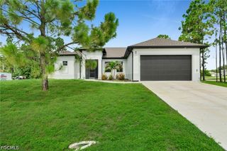 2902 Villa AVE S, Lehigh Acres, FL 33976