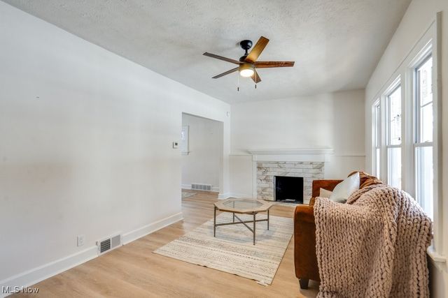 1068 Elbon Road, Cleveland Heights, OH 44121