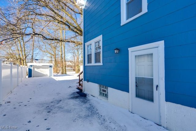 1068 Elbon Road, Cleveland Heights, OH 44121