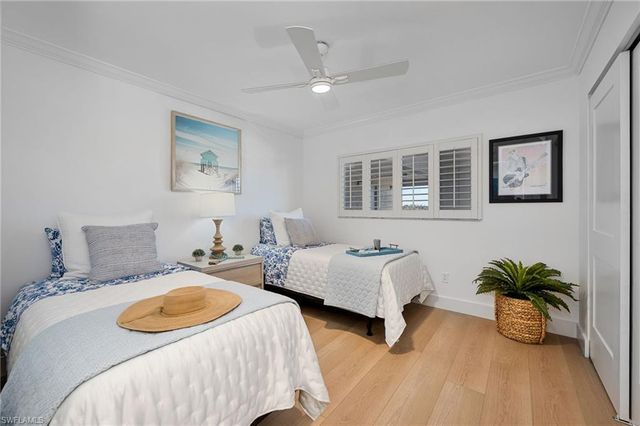 57 High Point CIR W 403, Naples, FL 34103