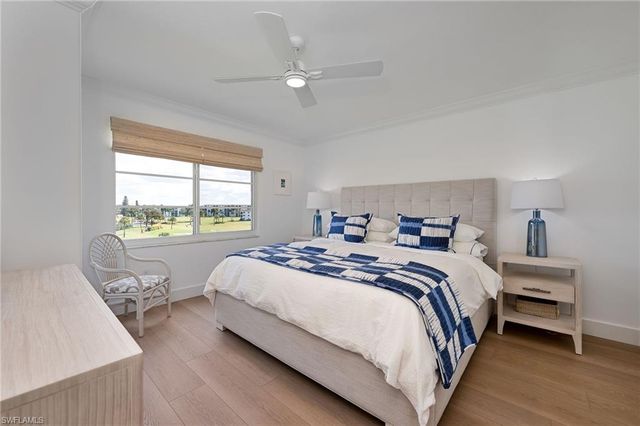 57 High Point CIR W 403, Naples, FL 34103