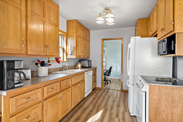 4555 Spruce Way, Orono, MN 55359