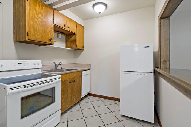 4555 Spruce Way, Orono, MN 55359