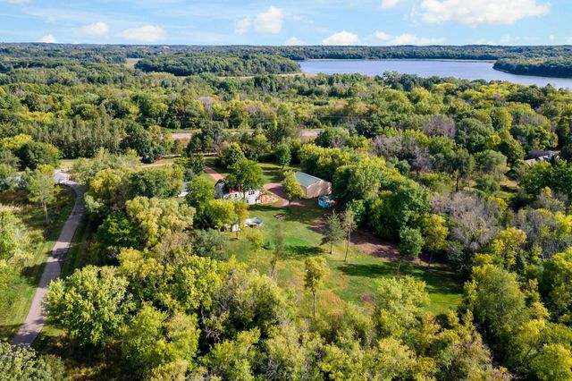 4555 Spruce Way, Orono, MN 55359