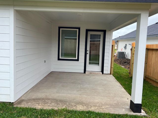 1107 Fringed Bluestar Drive, Rosharon, TX 77583