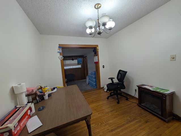 2747 S Seneca St, Wichita, KS 67217