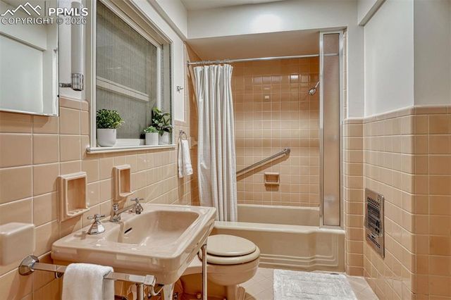 3440 Hill Circle, Colorado Springs, CO 80904