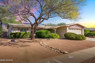7451 E La Cienega Drive, Tucson, AZ 85715