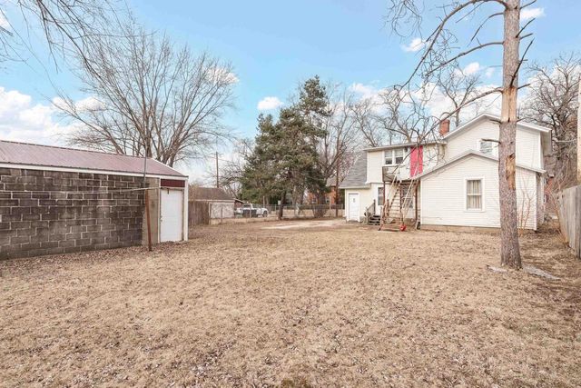 312 E Memorial Drive, Janesville, WI 53545