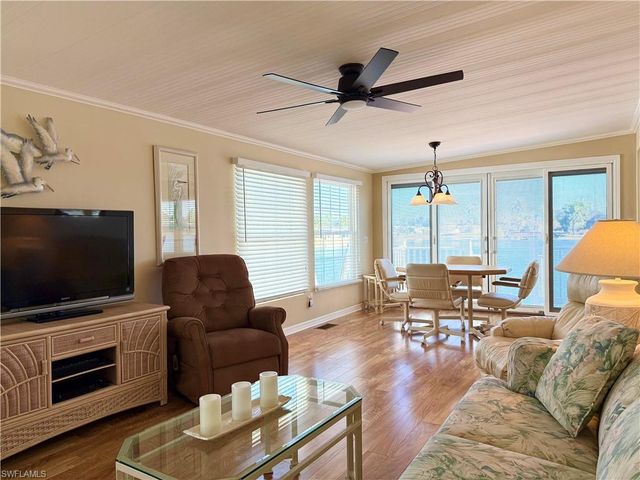 531 Cheetah DR 531, Naples, FL 34114