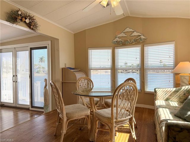 531 Cheetah DR 531, Naples, FL 34114