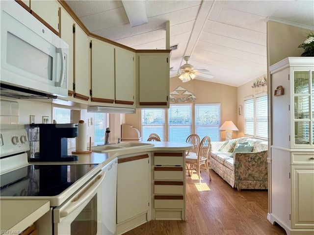 531 Cheetah DR 531, Naples, FL 34114