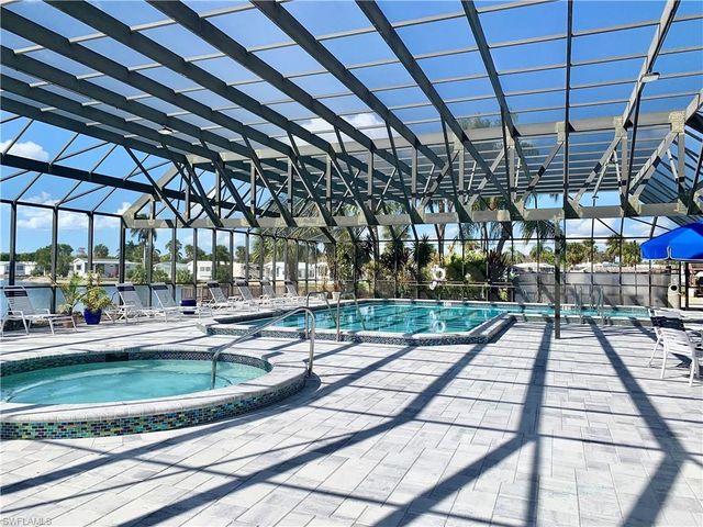 531 Cheetah DR 531, Naples, FL 34114