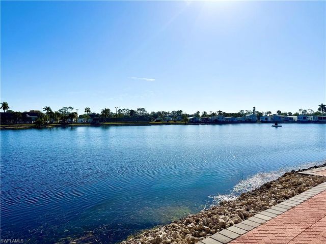 531 Cheetah DR 531, Naples, FL 34114