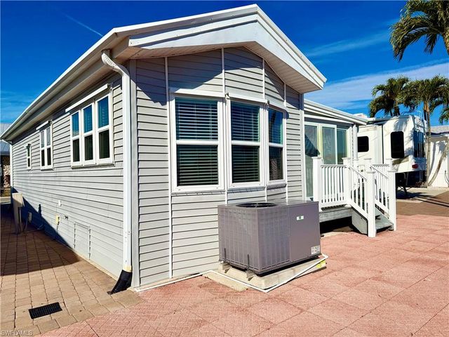 531 Cheetah DR 531, Naples, FL 34114