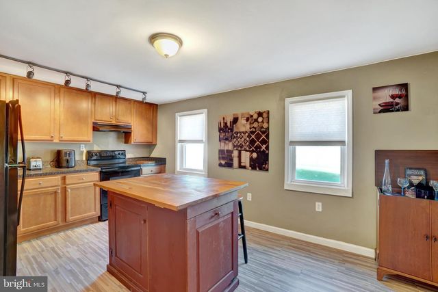 24 N MAIN ST, East Prospect, PA 17317