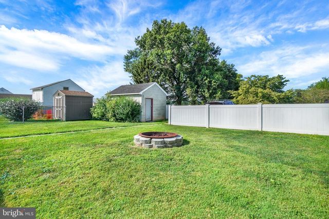 24 N MAIN ST, East Prospect, PA 17317
