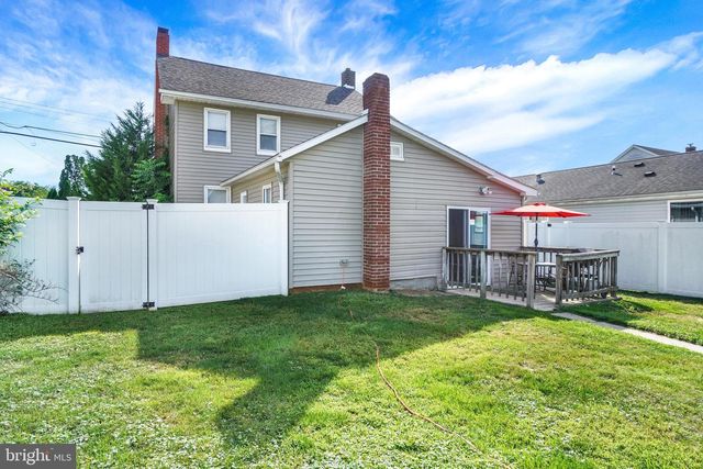 24 N MAIN ST, East Prospect, PA 17317
