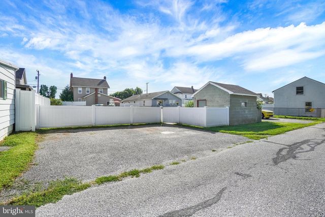 24 N MAIN ST, East Prospect, PA 17317