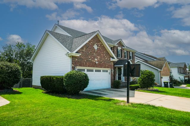 17 Chapel Hill Court, Westmont, IL 60559