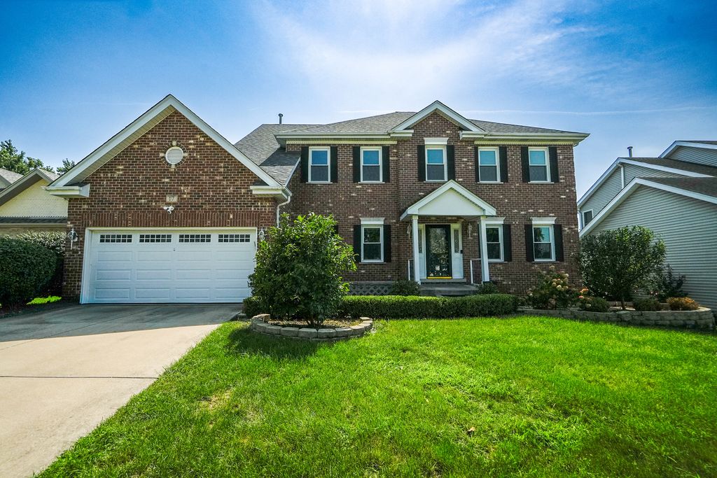 17 Chapel Hill Court, Westmont, IL 60559