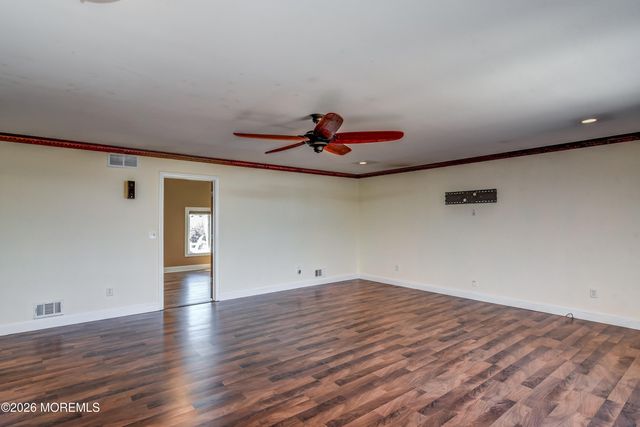 94 Mccutcheon Avenue, Sayreville, NJ 08872