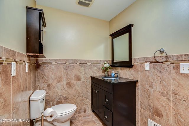 94 Mccutcheon Avenue, Sayreville, NJ 08872