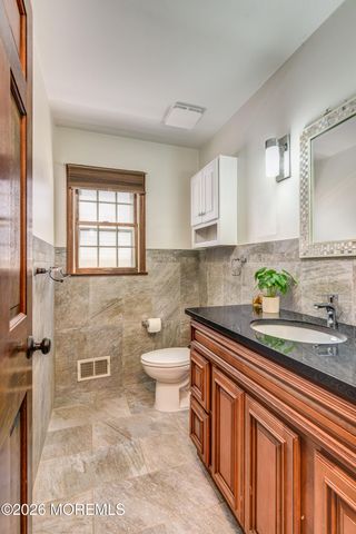 94 Mccutcheon Avenue, Sayreville, NJ 08872