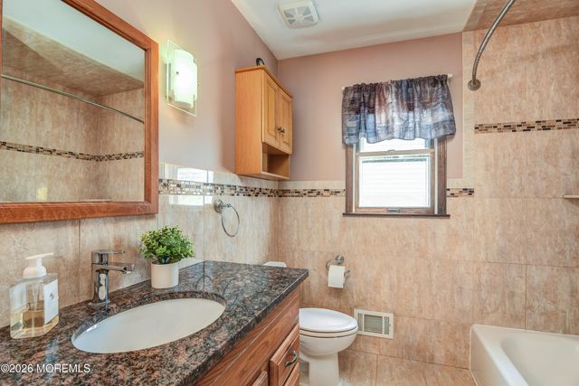 94 Mccutcheon Avenue, Sayreville, NJ 08872
