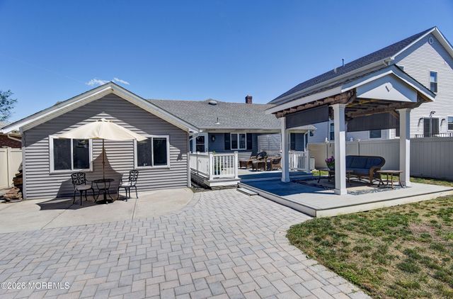 94 Mccutcheon Avenue, Sayreville, NJ 08872