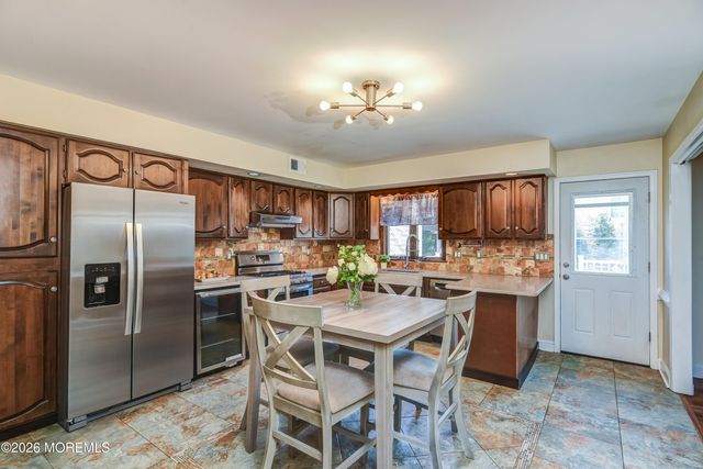 94 Mccutcheon Avenue, Sayreville, NJ 08872