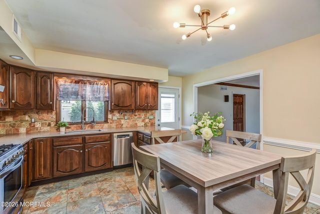 94 Mccutcheon Avenue, Sayreville, NJ 08872