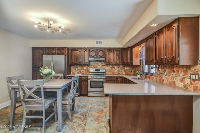94 Mccutcheon Avenue, Sayreville, NJ 08872