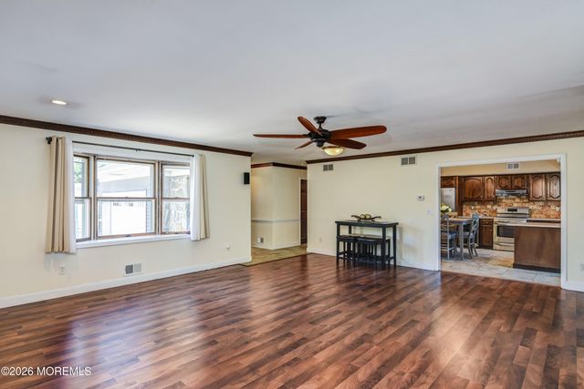 94 Mccutcheon Avenue, Sayreville, NJ 08872