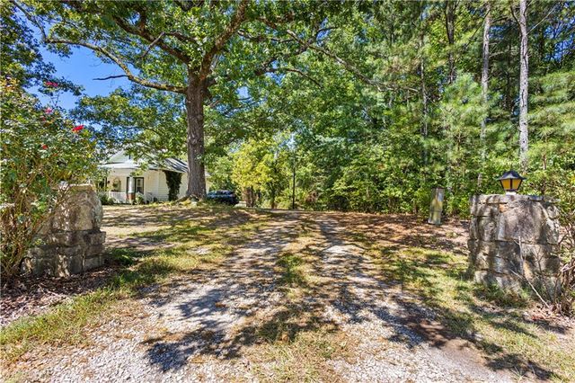 3880 Irwin Bridge NW Road, Conyers, GA 30012