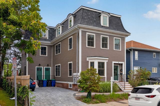 31 Houghton St A, Somerville, MA 02143
