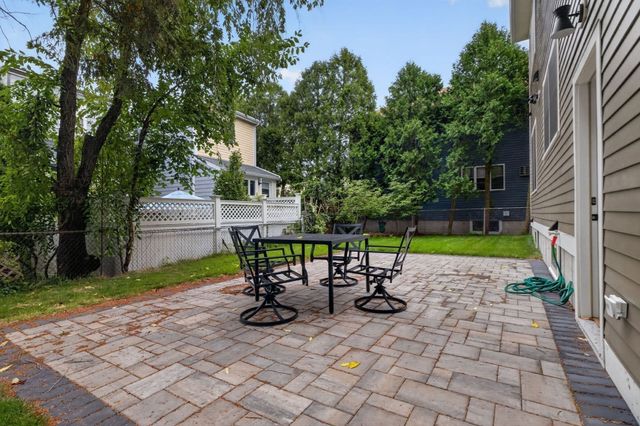 31 Houghton St A, Somerville, MA 02143