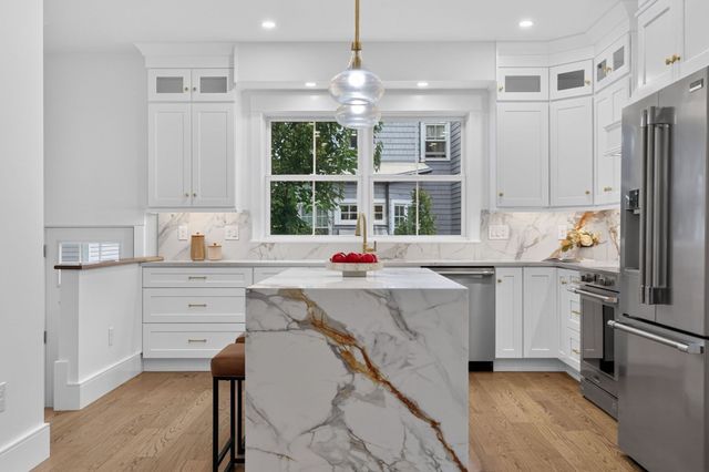 31 Houghton St A, Somerville, MA 02143