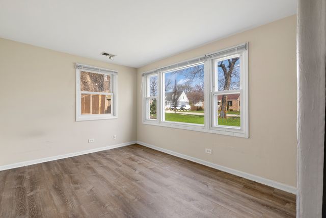464 Itasca Street, Wood Dale, IL 60191