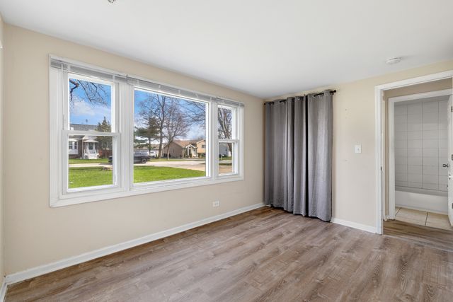 464 Itasca Street, Wood Dale, IL 60191