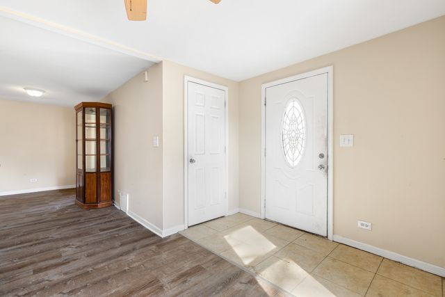 464 Itasca Street, Wood Dale, IL 60191