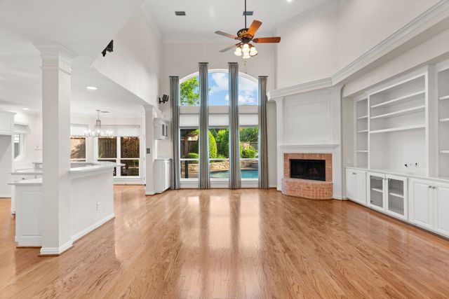 210 Highland Oaks Circle, Southlake, TX 76092