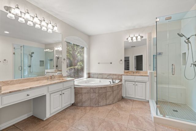 210 Highland Oaks Circle, Southlake, TX 76092
