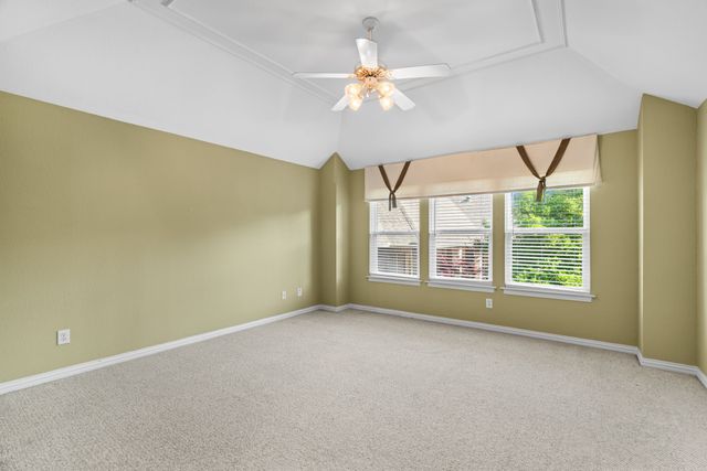 210 Highland Oaks Circle, Southlake, TX 76092