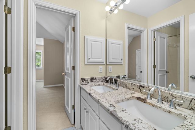 210 Highland Oaks Circle, Southlake, TX 76092