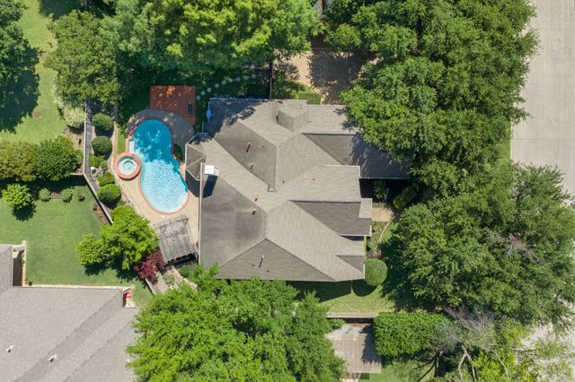 210 Highland Oaks Circle, Southlake, TX 76092