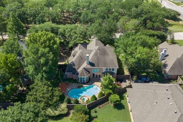 210 Highland Oaks Circle, Southlake, TX 76092