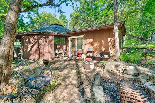 9 Starlite Avenue, Eureka Springs, AR 72631