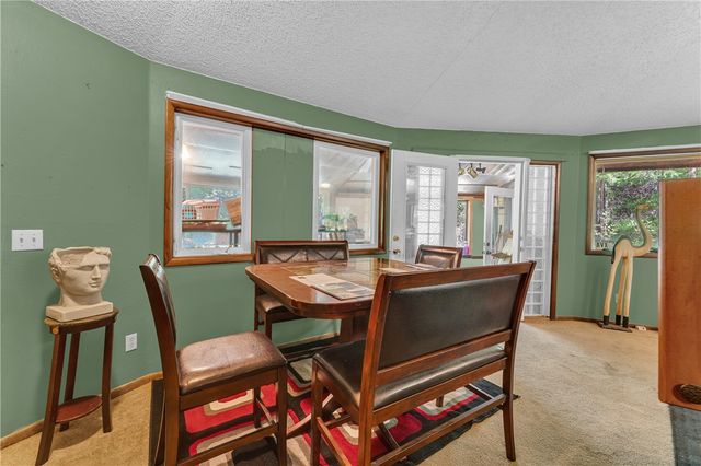 9 Starlite Avenue, Eureka Springs, AR 72631